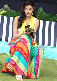 Suhasi Dhami feet photo 14