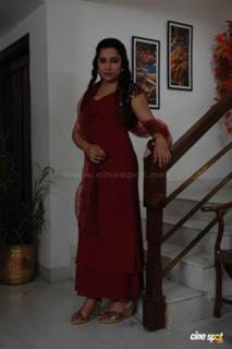 Suhasini feet photo 1