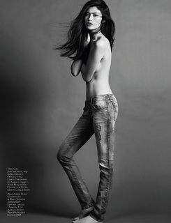 Sui He feet photo 6