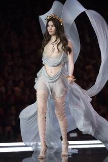 Sui He feet photo 13
