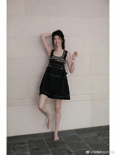 Sui He feet photo 12