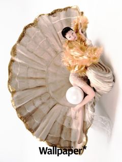 Sui He feet photo 1
