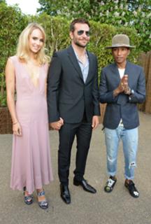 Suki Waterhouse feet photo thumbnail