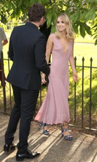 Suki Waterhouse feet photo thumbnail