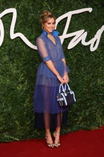 Suki Waterhouse feet photo thumbnail