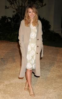 Suki Waterhouse feet photo thumbnail