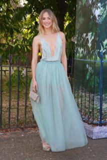 Suki Waterhouse feet photo thumbnail