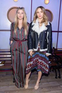 Suki Waterhouse feet photo thumbnail