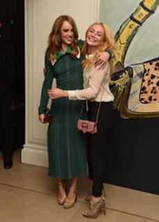 Suki Waterhouse feet photo thumbnail