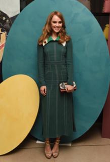 Suki Waterhouse feet photo thumbnail