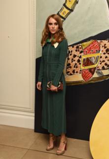 Suki Waterhouse feet photo thumbnail