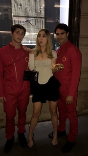 Suki Waterhouse feet photo thumbnail