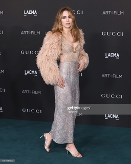 Suki Waterhouse feet photo thumbnail