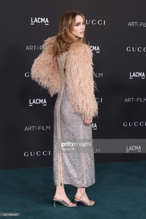 Suki Waterhouse feet photo thumbnail