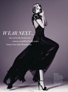 Suki Waterhouse feet photo thumbnail