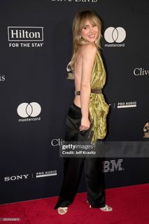 Suki Waterhouse feet photo 12