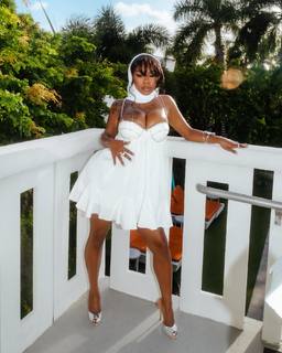 Sukihana feet photo thumbnail