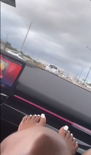 Sukihana feet photo thumbnail