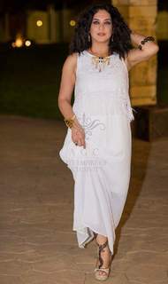 Sulaf Fawakhrji feet photo 4