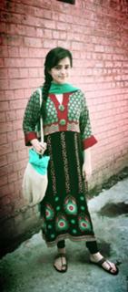 Sumbul Iqbal feet photo 18