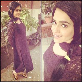 Sumbul Iqbal feet photo 12