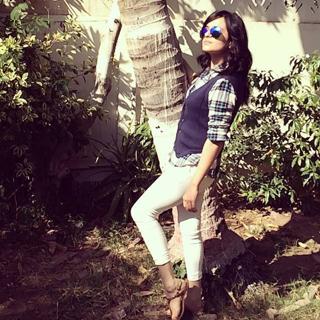 Sumbul Iqbal feet photo 10