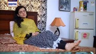Sumbul Iqbal feet photo 2