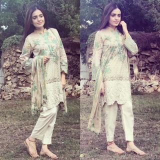 Sumbul Iqbal feet photo 19