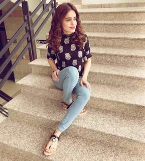 Sumbul Iqbal feet photo 13