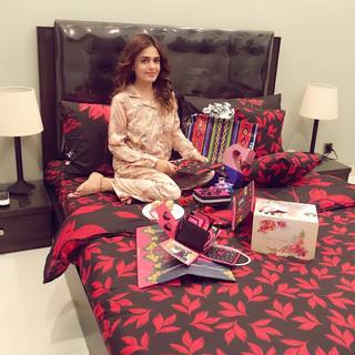 Sumbul Iqbal feet photo 20