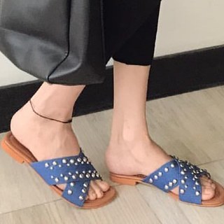 Sumbul Iqbal feet photo 7
