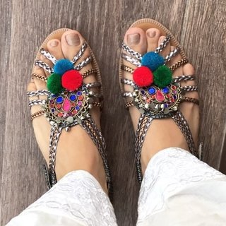 Sumbul Iqbal feet photo 4