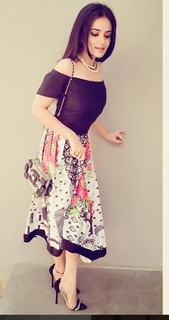 Sumbul Iqbal feet photo 3