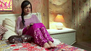 Sumbul Iqbal feet photo 2