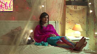 Sumbul Iqbal feet photo 17