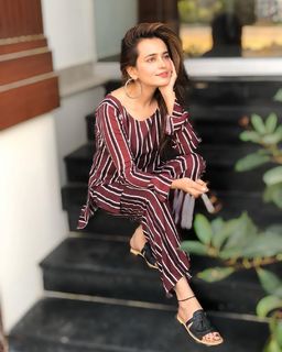 Sumbul Iqbal feet photo 11