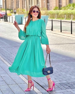 Sumbul Iqbal feet photo 12