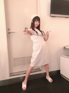 Sumire Uesaka feet photo thumbnail