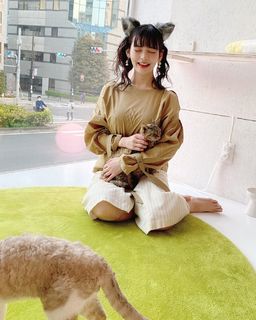 Sumire Uesaka feet photo thumbnail