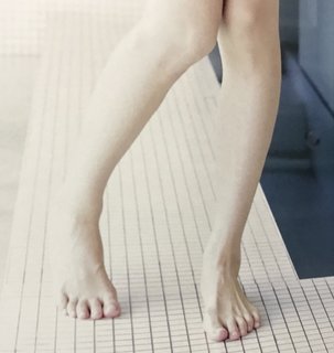 Sumire Uesaka feet photo thumbnail