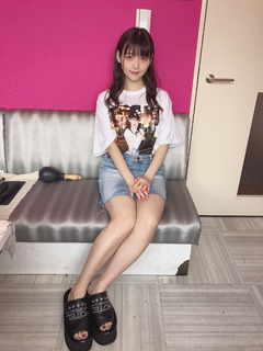 Sumire Uesaka feet photo thumbnail