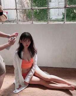 Sumire Uesaka feet photo thumbnail