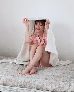 Sumire Uesaka feet photo thumbnail