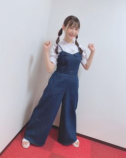 Sumire Uesaka feet photo thumbnail