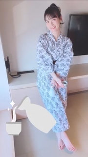 Sumire Uesaka feet photo thumbnail