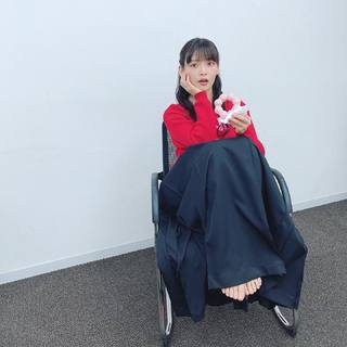Sumire Uesaka feet photo thumbnail