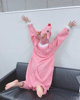 Sumire Uesaka feet photo thumbnail