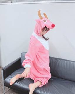 Sumire Uesaka feet photo thumbnail