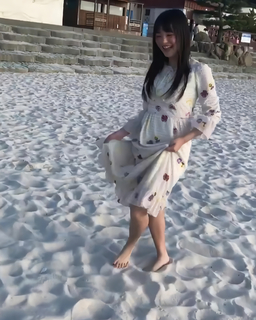 Sumire Uesaka feet photo thumbnail