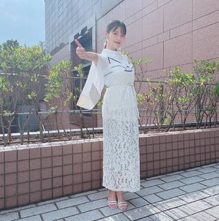 Sumire Uesaka feet photo thumbnail